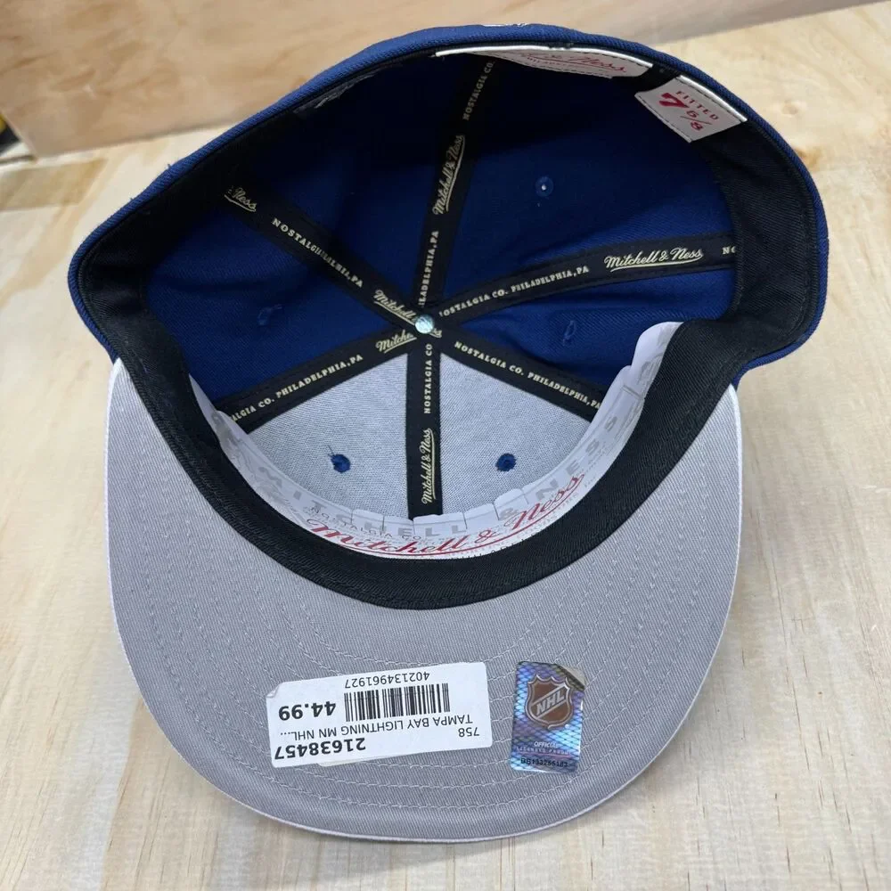 NEW Tampa Bay Lightning Mitchell Ness 2 Tone Liberty Fitted Cap Hat sz 7 5/8
